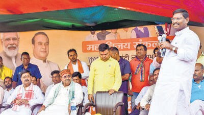 The three Lok Sabha seats of Khunti, Singhbhum and Lohardaga in Jharkhand are set for a keen contest (ANI) The three Lok Sabha seats of Khunti, Singhbhum and Lohardaga in Jharkhand are set for a keen contest (ANI)
