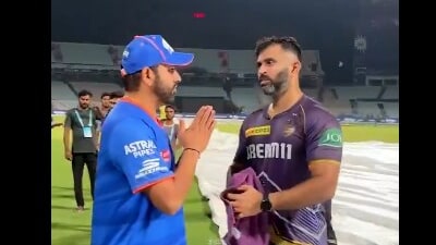 Rohit Sharma talks to Abhishek Nayar ahead of KKR vs MI match in IPL 2024 (X) Rohit Sharma talks to Abhishek Nayar ahead of KKR vs MI match in IPL 2024 (X)
