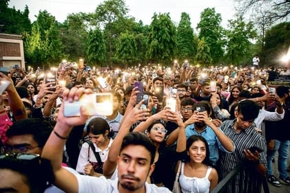 Approximately 8,000 students turned up on the final evening of Crossroads to catch the star performers. (Photo: Raajessh Kashyap/HT) Approximately 8,000 students turned up on the final evening of Crossroads to catch the star performers. (Photo: Raajessh Kashyap/HT)
