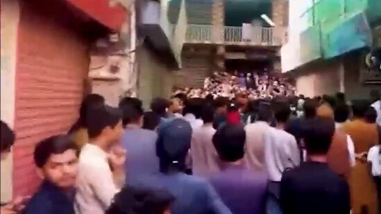 Protests against inflation turn violent as police crackdown on demonstrators in Muzaffarabad, PoK. (ANI)