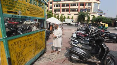 A motorists gets his vehicle certified. (HT Archive) A motorists gets his vehicle certified. (HT Archive)