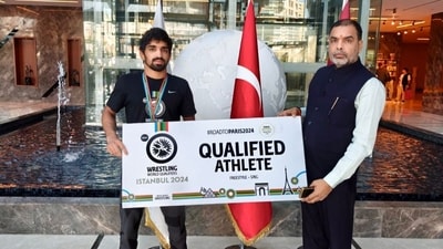 Aman Sehrawat with WFI president Sanjay Singh (File Image)