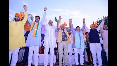 BJP leaders at Bharatiya Janata Yuva Morcha conference in Lucknow on May 12. (Sourced)