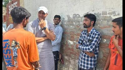 Congress is facing an uphill task in the Ferozepur Lok Sabha constituency as its legislator from Abohar Sandeep Jakhar is campaigning for the Bharatiya Janta Party (BJP) while the moneybag former MLA, Raminder Singh Awla, is staying away from electioneering. Congress is facing an uphill task in the Ferozepur Lok Sabha constituency as its legislator from Abohar Sandeep Jakhar is campaigning for the Bharatiya Janta Party (BJP) while the moneybag former MLA, Raminder Singh Awla, is staying away from electioneering.
