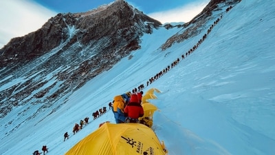 Nepal: Everest Spring climbing season begins, China reopens Tibetan route as record number of climbers expected (File Photo by Lakpa SHERPA / AFP) Nepal: Everest Spring climbing season begins, China reopens Tibetan route as record number of climbers expected (File Photo by Lakpa SHERPA / AFP)