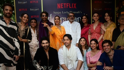 Fardeen Khan, Taha Shah Badussha, Adhyayan Suman and Shekhar Suman were also part of the celebrations. 