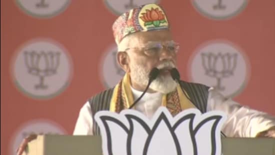 Prime Minister Narendra Modi addresses a rally in Darbhanga, Bihar (Twitter Photo)