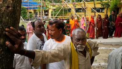 People stand in a queue to vote in Samastipur, Bihar. (AP) People stand in a queue to vote in Samastipur, Bihar. (AP)