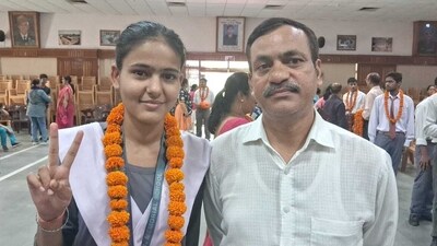 CBSE Results 2024: Aarti Yadav, a commerce student at Rani Laxmi Bai (RLB) Memorial Senior Secondary School at Indira Nagar, scored 98.6% (493 out of 500) in the CBSE Class 12 exam. CBSE Results 2024: Aarti Yadav, a commerce student at Rani Laxmi Bai (RLB) Memorial Senior Secondary School at Indira Nagar, scored 98.6% (493 out of 500) in the CBSE Class 12 exam.