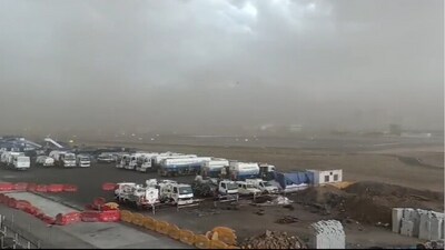 Dust storm at Mumbai's Chhattrapati Shivaji Maharaj International Airport. (Sourced) Dust storm at Mumbai's Chhattrapati Shivaji Maharaj International Airport. (Sourced)