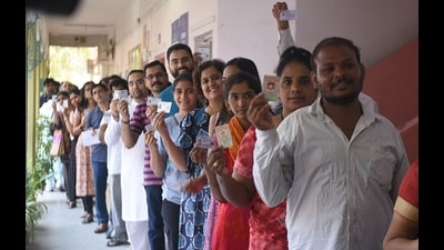 From the time the voting started at 7 am, there was a rush of citizens arriving at the polling booths for voting with youngsters, first-time voters and senior citizens among them. (HT PHOTO) From the time the voting started at 7 am, there was a rush of citizens arriving at the polling booths for voting with youngsters, first-time voters and senior citizens among them. (HT PHOTO)