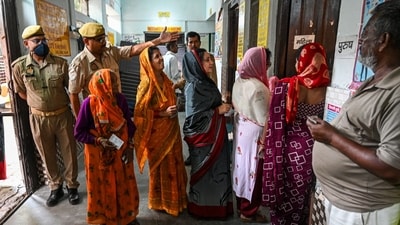 Voters queue at a polling station during the fourth phase of voting for national elections in Kanpur, Uttar Pradesh. (Bloomberg) Voters queue at a polling station during the fourth phase of voting for national elections in Kanpur, Uttar Pradesh. (Bloomberg)