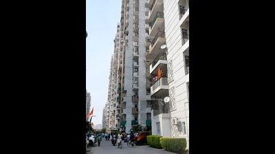 These three realtors have townships -- each spread on 100 acres along Yamuna Expressway near the Formula One circuit and Jaypee Sports City project. (Sunil Ghosh/HT Photo (representational image))