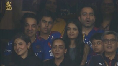 Anushka Sharma made another public appearance at the M Chinnaswamy Stadium in Bengaluru to watch the Royal Challengers Bengaluru match with Delhi Capitals. RCB defeated DC in the match. Anushka Sharma made another public appearance at the M Chinnaswamy Stadium in Bengaluru to watch the Royal Challengers Bengaluru match with Delhi Capitals. RCB defeated DC in the match.