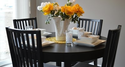 Dining table 4 seater for a posh and complete look for your dining areas (Pexels) Dining table 4 seater for a posh and complete look for your dining areas (Pexels)