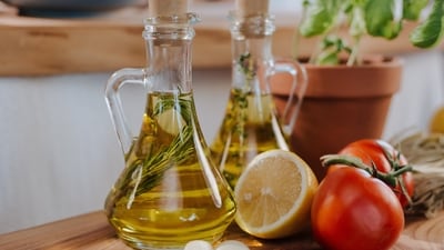 Eat healthy fats: Starting your day with good fats like soaked nuts and seeds can help burn belly fat. Research proves that diets rich in healthy fats such as monounsaturated fats and omega-3 fatty acids can lead to fat loss, especially from the mid-section. (Pexels) Eat healthy fats: Starting your day with good fats like soaked nuts and seeds can help burn belly fat. Research proves that diets rich in healthy fats such as monounsaturated fats and omega-3 fatty acids can lead to fat loss, especially from the mid-section. (Pexels)