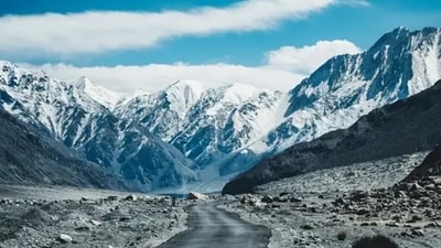 Kashmir: There's a saying that if heaven exists on earth, it's in Kashmir. And no part of it is wrong. From Srinagar to Gulmarg to Pahalgam, Kashmir is all that dreams are made of. (Unsplash) Kashmir: There's a saying that if heaven exists on earth, it's in Kashmir. And no part of it is wrong. From Srinagar to Gulmarg to Pahalgam, Kashmir is all that dreams are made of. (Unsplash)
