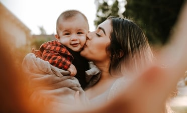 New moms can embrace radiant skin after pregnancy with professional advice tailored to their unique needs. (Unsplash) New moms can embrace radiant skin after pregnancy with professional advice tailored to their unique needs. (Unsplash)