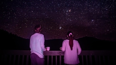 Stargazing Under the Night Sky: Find a secluded spot away from city lights, spread out a blanket, and gaze up at the stars together.&nbsp;Matt says,&nbsp;‘The vastness of the night sky creates a sense of wonder and awe, providing the perfect backdrop for heartfelt conversations and quiet moments of reflection.’ (Pixabay)