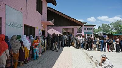 A polling station on the outskirts of Srinagar. (HT PHOTO) A polling station on the outskirts of Srinagar. (HT PHOTO)