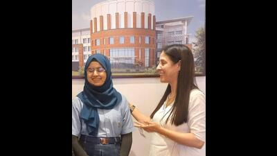 Aieda Younis, 15, who belongs to Kashmir and is a student of The Gurukul, Zirakpur, topped Mohali district in the CBSE Class 10 exams, scoring 98.6%. The results were declared on Monday. (HT Photo) Aieda Younis, 15, who belongs to Kashmir and is a student of The Gurukul, Zirakpur, topped Mohali district in the CBSE Class 10 exams, scoring 98.6%. The results were declared on Monday. (HT Photo)