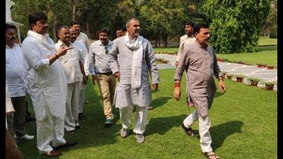 BJP MP and candidate from Kaushambi seat Vinod Sonkar with Raguraj Pratap Singh in Pratapgarh on Tuesday. (HT Phtoto) BJP MP and candidate from Kaushambi seat Vinod Sonkar with Raguraj Pratap Singh in Pratapgarh on Tuesday. (HT Phtoto)