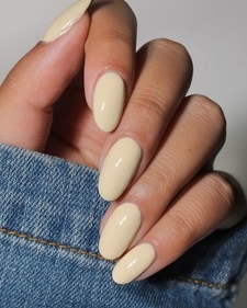Butter yellow nails can go with anything and everything (Photo: Instagram) Butter yellow nails can go with anything and everything (Photo: Instagram)