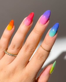 Jelly nails are a treat to look at this summer (Photo: Instagram) Jelly nails are a treat to look at this summer (Photo: Instagram)