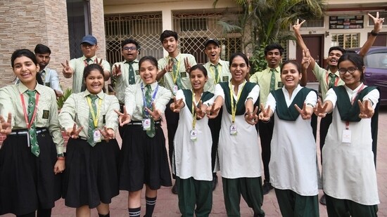 Students of St. Dominic Savio's High school&nbsp;in&nbsp;Patna celebrating after declaration of CBSE Board class 10th and 12th results&nbsp;(Santosh Kumar )