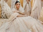 Vintage, minimalist, ivory, lightweight - all the ways to look like a beautiful bride this summer (Arpita Mehta)