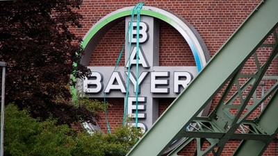 FILE PHOTO: The logo of Bayer AG is pictured outside a plant of the German pharmaceutical and chemical maker in Wuppertal, Germany August 9, 2019. REUTERS/Wolfgang Rattay/Files/File Photo (REUTERS)