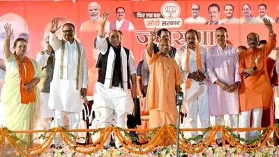 Defence minister Rajnath Singh and Uttar Pradesh chief minister Yogi Adityanath at an election meeting in Lucknow on Wednesday. (Deepak Gupta/Hindustan Times) Defence minister Rajnath Singh and Uttar Pradesh chief minister Yogi Adityanath at an election meeting in Lucknow on Wednesday. (Deepak Gupta/Hindustan Times)