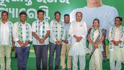 Odisha CM and BJD leader Naveen Patnaik with the party candidates at a public meeting in Deogarh on Wednesday. (PTI) Odisha CM and BJD leader Naveen Patnaik with the party candidates at a public meeting in Deogarh on Wednesday. (PTI)