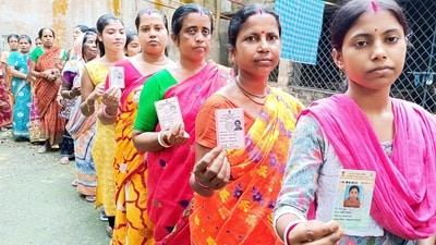 Nadia, May 13 (ANI): Women voters stand in queue to cast their votes for the fourth phase of the Lok Sabha elections, in Nadia on Monday. (ANI Photo) (CEOWestBengal-X) Nadia, May 13 (ANI): Women voters stand in queue to cast their votes for the fourth phase of the Lok Sabha elections, in Nadia on Monday. (ANI Photo) (CEOWestBengal-X)
