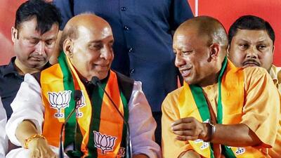 Defence minister Rajnath Singh and Uttar Pradesh chief minister Yogi Adityanath at a public meeting in Lucknow on Thursday. (ANI PHOTO) Defence minister Rajnath Singh and Uttar Pradesh chief minister Yogi Adityanath at a public meeting in Lucknow on Thursday. (ANI PHOTO)