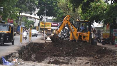 Excavated road atSahakarnagar area in front of the Treasure Park Society. (MAHENDRA KOLHE/HT PHOTO) Excavated road atSahakarnagar area in front of the Treasure Park Society. (MAHENDRA KOLHE/HT PHOTO)