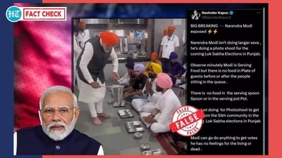 The bucket PM Modi was seen holding contained kheer in it. The bucket PM Modi was seen holding contained kheer in it.