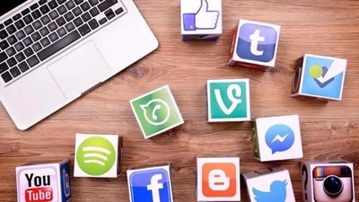 Creating phone-free zones or phone-free timings at home helps us to leave the phone and connect with our family more. (Getty images) Creating phone-free zones or phone-free timings at home helps us to leave the phone and connect with our family more. (Getty images)