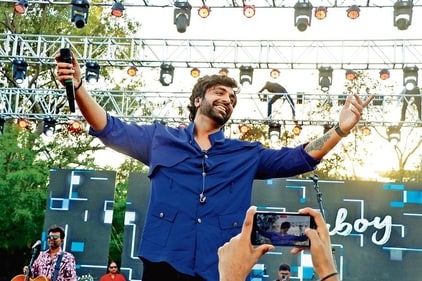 Singer Akhil Sachdeva aka Nashaboy was invited for the star act of Hansraj College's Confluence. (Photo: Dhruv Sethi/HT) Singer Akhil Sachdeva aka Nashaboy was invited for the star act of Hansraj College's Confluence. (Photo: Dhruv Sethi/HT)