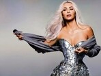  Kim Kardashian’s tight corset that she recently wore to the Met Gala, is putting the spotlight on how extreme fashion can hamper health  