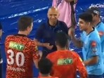Pat Cummins (L) and Shubman Gill play rock-paper-scissor to decide result Pat Cummins (L) and Shubman Gill play rock-paper-scissor to decide result