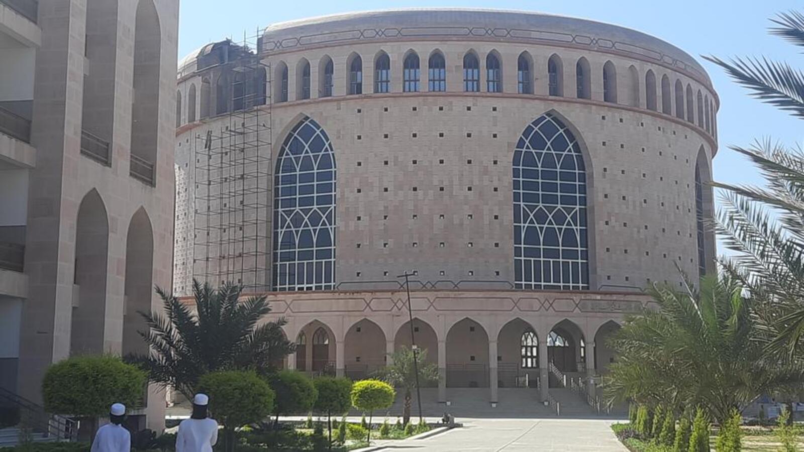 Darul Uloom bans entry of women, says they make reels; activists say unfair - Vimarsana News
