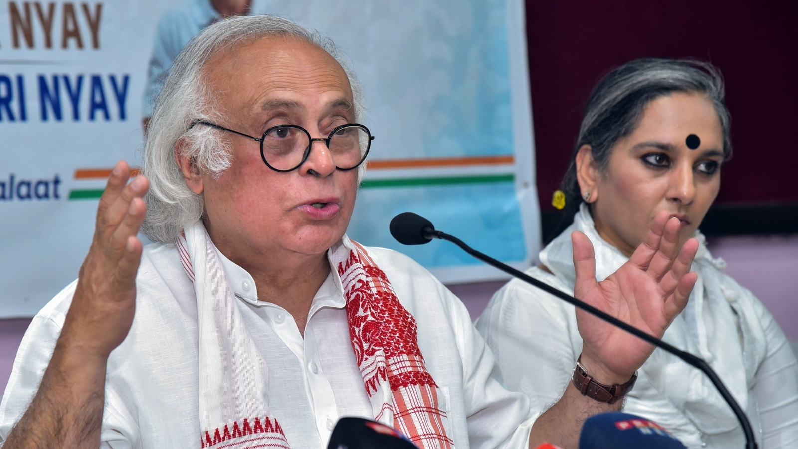 Congress slams PM Modi's 'bulldozer' remark, calls UP CM Yogi Adityanath 'anti-reservation' | Latest News India - Vimarsana News