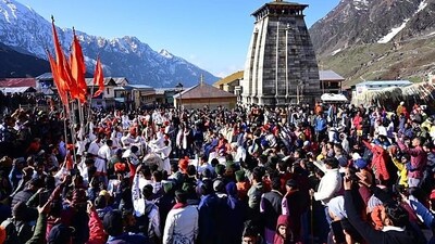 The district administration and police are actively working to manage the situation. (X/@pushkardhami) The district administration and police are actively working to manage the situation. (X/@pushkardhami)