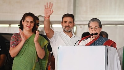 Ex-Congress chief Sonia Gandhi addressing the crowd in Rabareli, UP. (Deepak Gupta/Hindustan Times) Ex-Congress chief Sonia Gandhi addressing the crowd in Rabareli, UP. (Deepak Gupta/Hindustan Times)