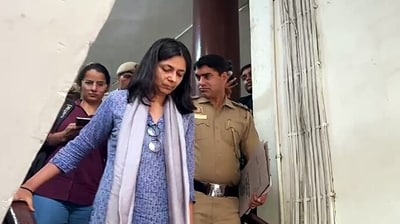 AAP MP Swati Maliwal accused Arvind Kejriwal's personal secretary Bibhav Kumar of assaulting her at the Delhi chief minister's residence. AAP MP Swati Maliwal accused Arvind Kejriwal's personal secretary Bibhav Kumar of assaulting her at the Delhi chief minister's residence.