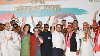 Sonia Gandhi was also present at Congress's campaign in Raebareli on Friday (Hindustan Times/ Deepak Gupta) Sonia Gandhi was also present at Congress's campaign in Raebareli on Friday (Hindustan Times/ Deepak Gupta)
