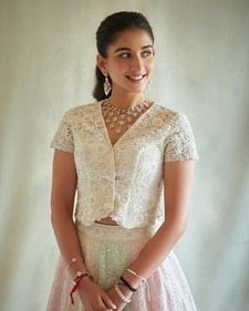 Radhika Merchant looks gorgeous in this designer lehenga. (Instagram/@abujanisandeepkhosla) Radhika Merchant looks gorgeous in this designer lehenga. (Instagram/@abujanisandeepkhosla)