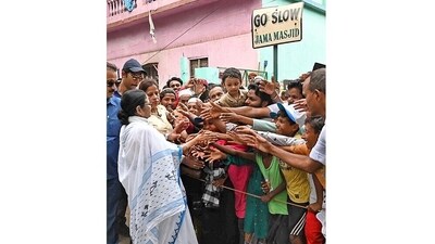 West Bengal CM Mamata Banerjee during an election campaign in Medinipur, West Bengal. (ANI) West Bengal CM Mamata Banerjee during an election campaign in Medinipur, West Bengal. (ANI)