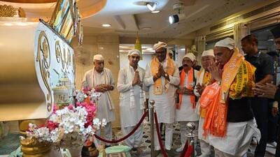 Defence minister Rajnath Singh offers prayers at an ashram in Lucknow on the last day of the fifth phase campaign on Saturday. (HT Photo) Defence minister Rajnath Singh offers prayers at an ashram in Lucknow on the last day of the fifth phase campaign on Saturday. (HT Photo)